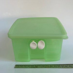 TUPPERWARE- Fridge Smart Square container